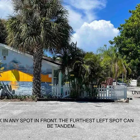 Sunny Retreat Unit 3 Studio Clearwater Beach Exterior photo